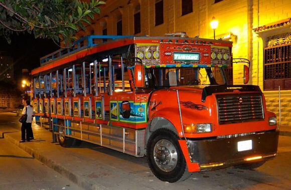 TOUR CHIVA RUMBERA SANTA MARTA