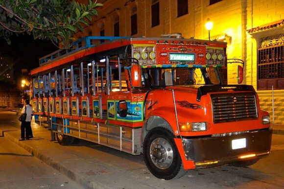 TOUR CHIVA RUMBERA SANTA MARTA
